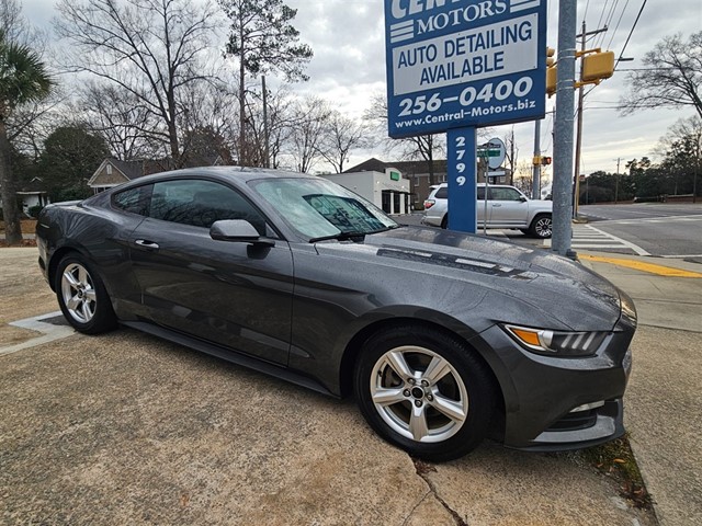 FORD MUSTANG V6 Coupe in Columbia