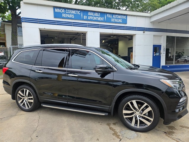 HONDA PILOT Touring 4WD in Columbia