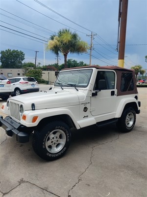 Picture of a 1999 JEEP WRANGLER Sahara