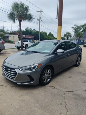 Picture of a 2017 HYUNDAI ELANTRA SE POPULAR