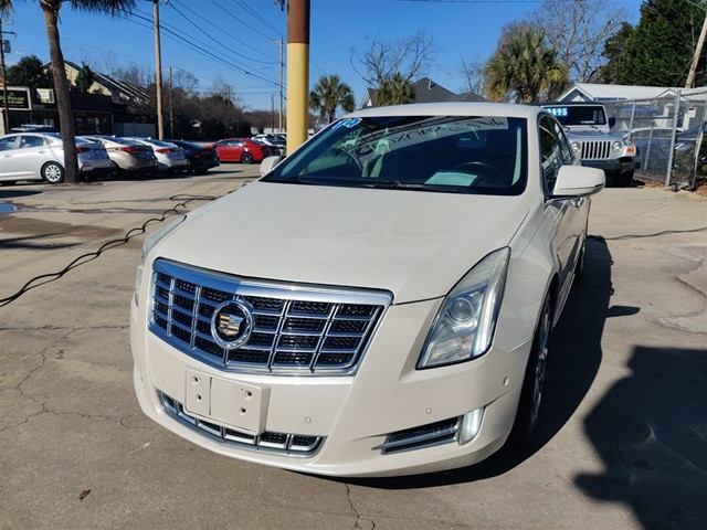 2014 Cadillac XTS 3.6L FWD Luxury Collection's photo