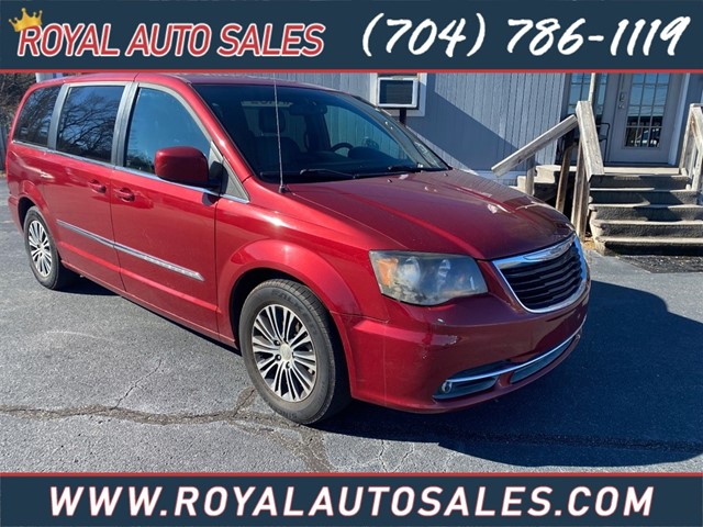 Chrysler Town & Country S in Concord