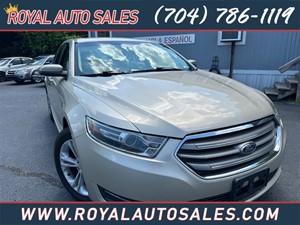 Picture of a 2018 Ford Taurus SEL