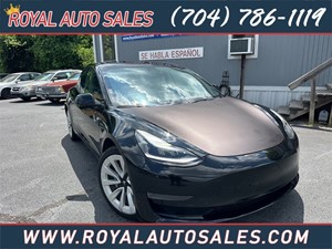 Picture of a 2022 Tesla Model 3 Standard Range Plus