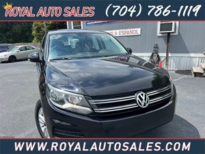 Picture of a 2013 Volkswagen Tiguan S