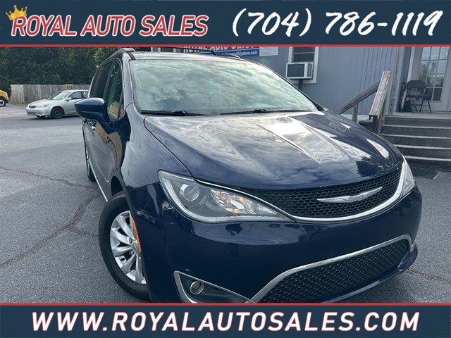 Chrysler Pacifica Touring-L in Concord