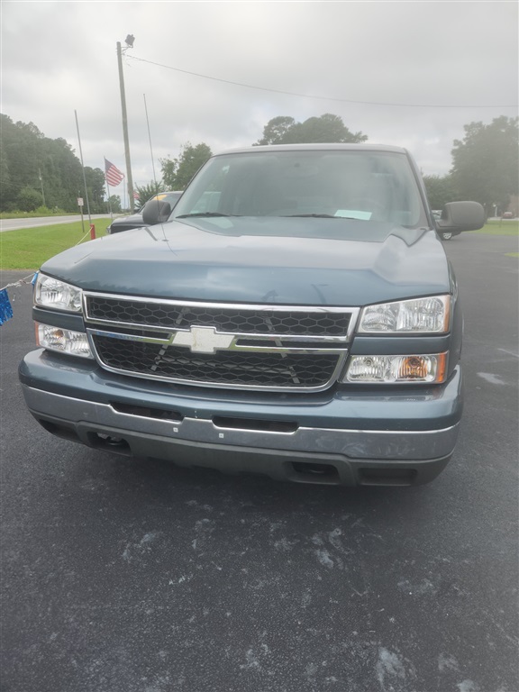 2007 Chevrolet Silverado 1500 photo 2