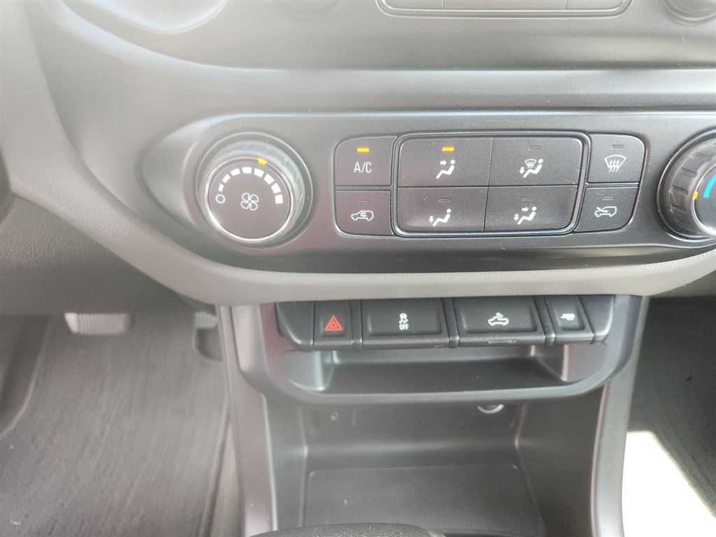 2015 Chevrolet Colorado Base photo 12