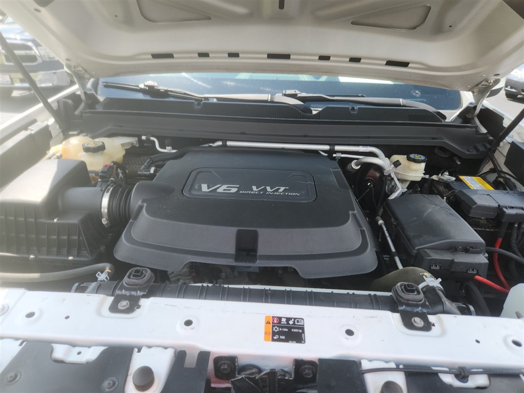 2015 Chevrolet Colorado Base photo 18