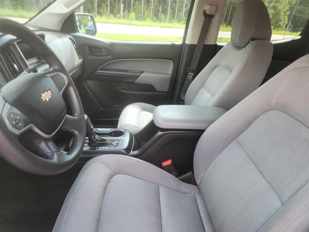 2015 Chevrolet Colorado Base photo 3