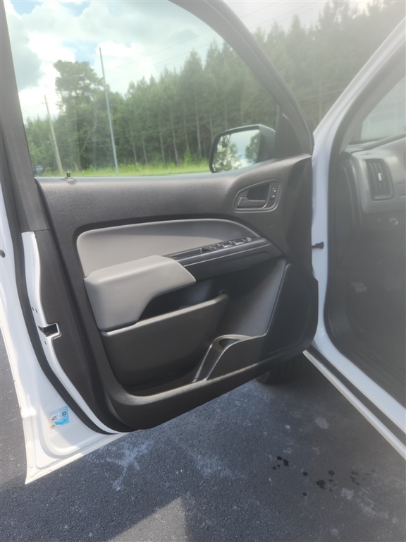 2015 Chevrolet Colorado Base photo 6