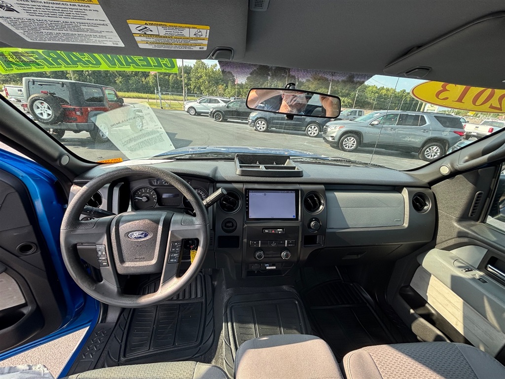 2013 Ford F-150 STX photo 10