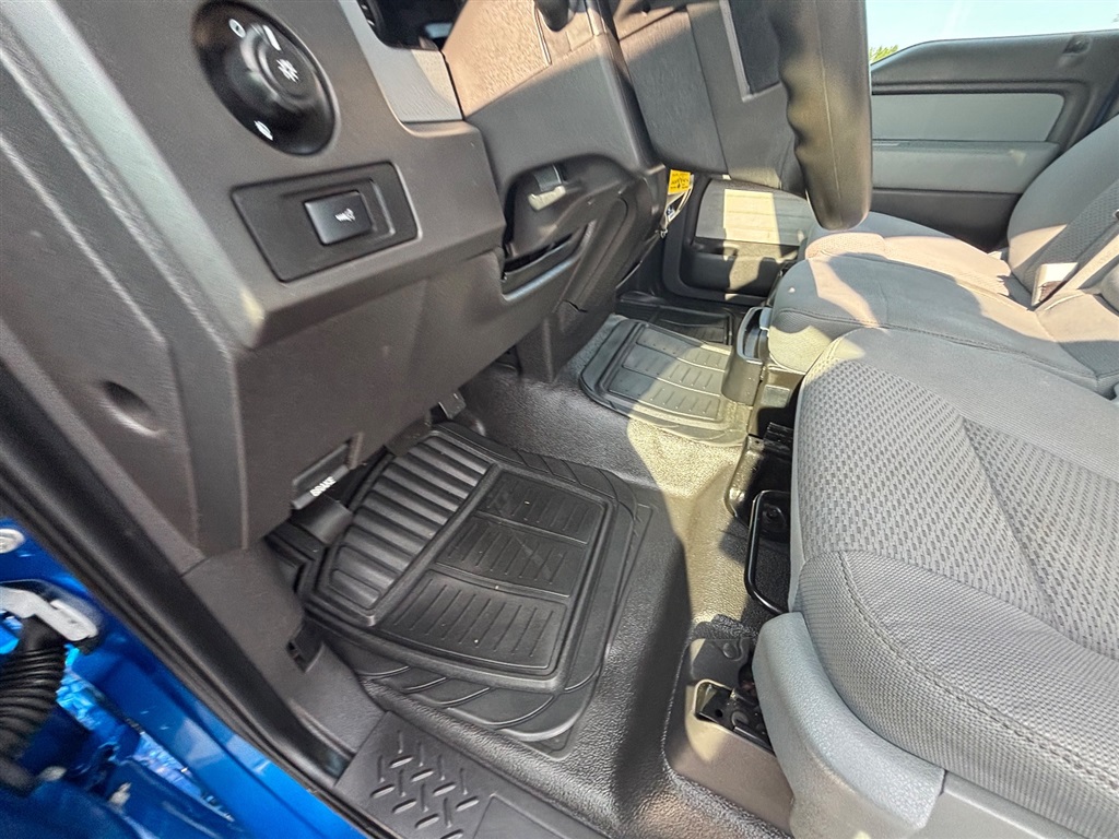 2013 Ford F-150 STX photo 13