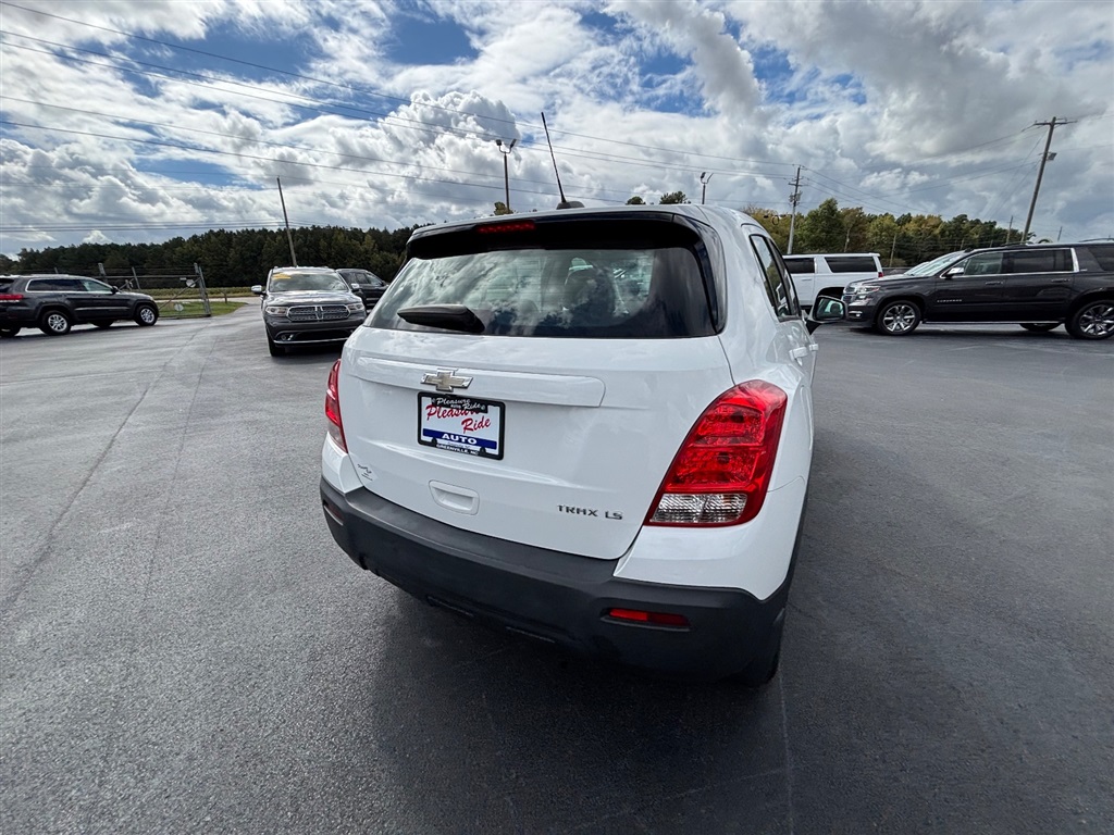 2016 Chevrolet Trax LS photo 4