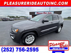 Picture of a 2018 Jeep Grand Cherokee Laredo 2WD