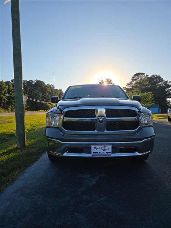 2019 Ram 1500 Classic Tradesman photo 2