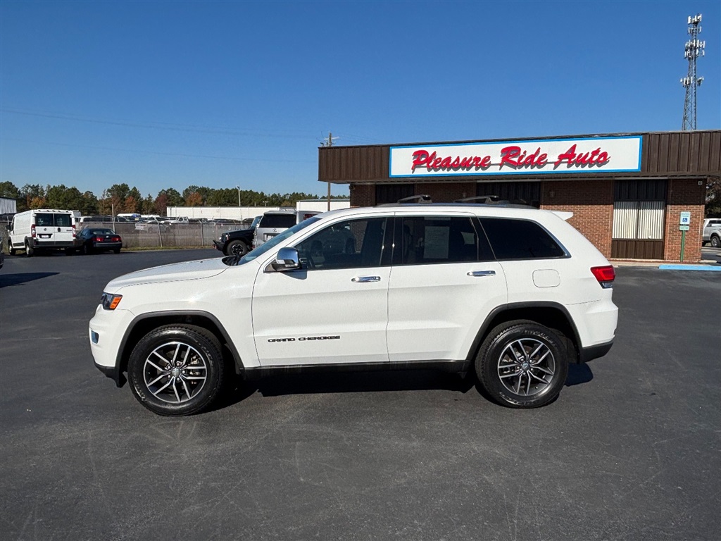 2017 Jeep Grand Cherokee Limited photo 2