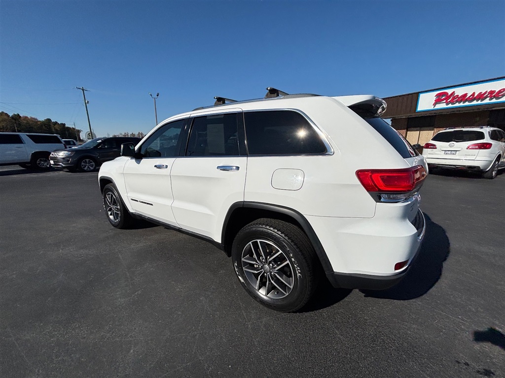 2017 Jeep Grand Cherokee Limited photo 3