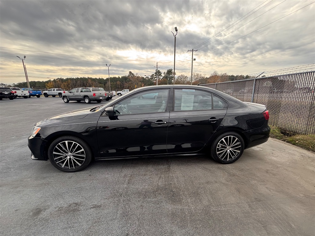 2015 Volkswagen Jetta SE Sport photo 3
