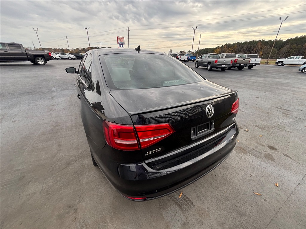 2015 Volkswagen Jetta SE Sport photo 4
