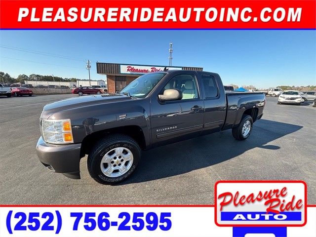 Chevrolet Silverado 1500 LT Ext. Cab 2WD in Greenville