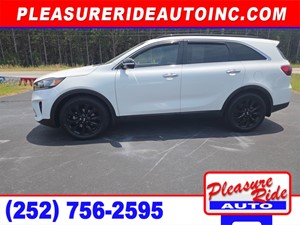 Picture of a 2019 Kia Sorento LX