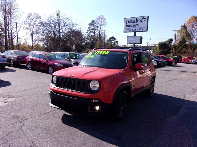 Jeep Renegade Latitude FWD in Hickory