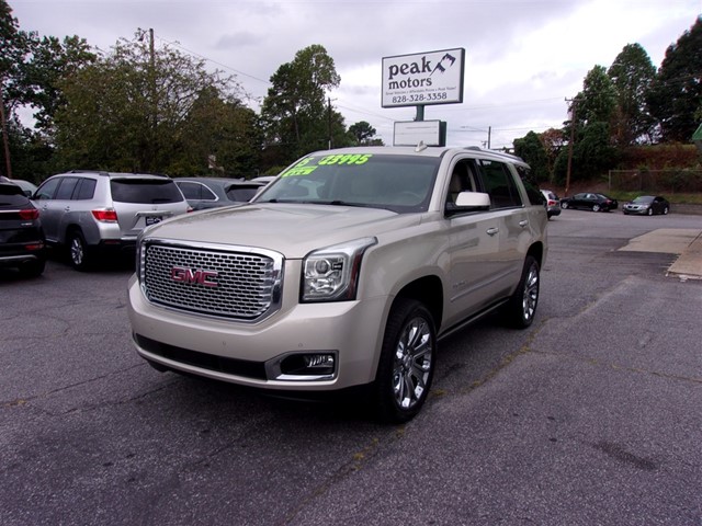 GMC Yukon Denali 4WD in Hickory