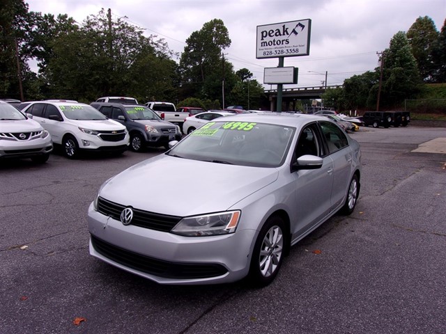 Volkswagen Jetta SE in Hickory