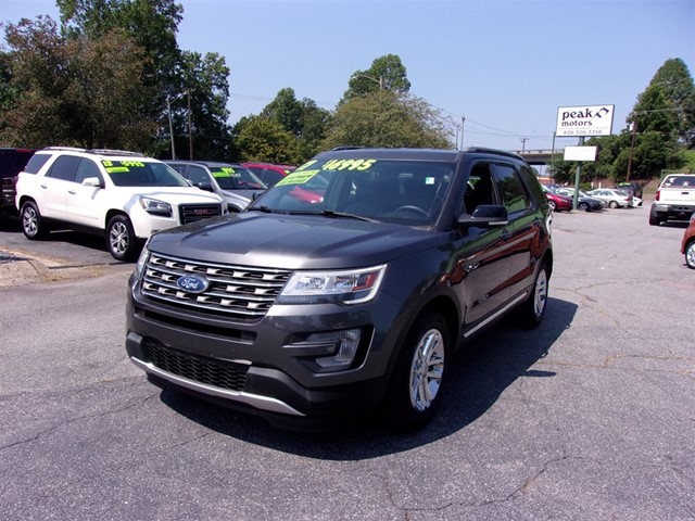 Ford Explorer XLT FWD in Hickory