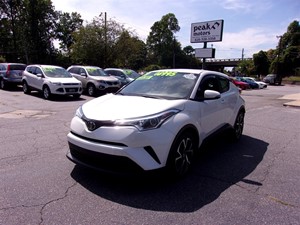 Picture of a 2019 Toyota C-HR XLE