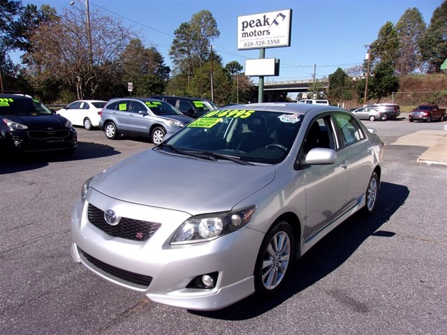 Toyota Corolla S 4-speed AT in Hickory