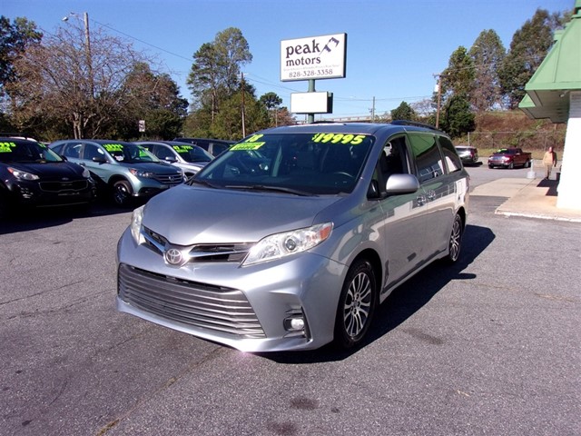 Toyota Sienna Limited Premium 7-passenger in Hickory