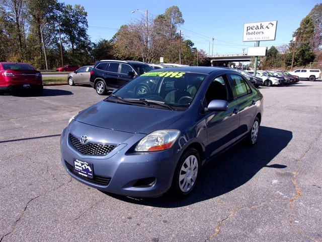 Toyota Yaris Sedan 4-speed AT in Hickory