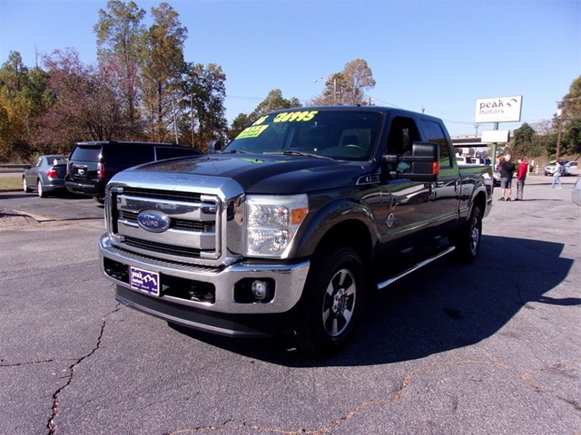 Ford F-250 SD Lariat Crew Cab 4WD in Hickory