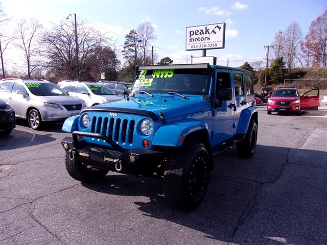 Jeep Wrangler Unlimited Sahara 4WD in Hickory