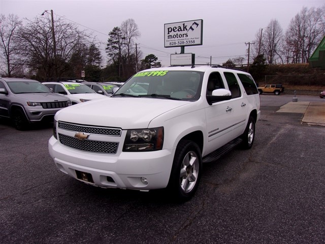 Chevrolet Suburban LTZ 1500 4WD in Hickory