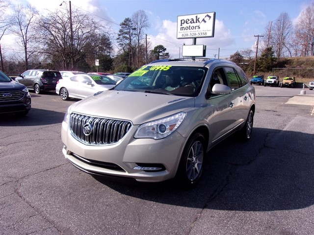 Buick Enclave Leather FWD in Hickory