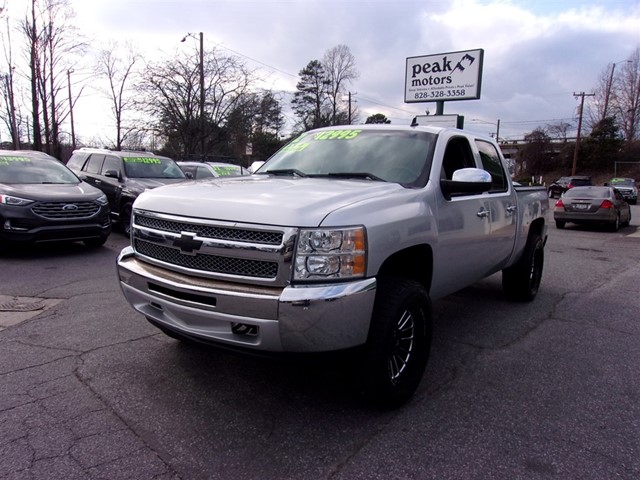 Chevrolet Silverado 1500 LT Crew Cab 4WD in Hickory