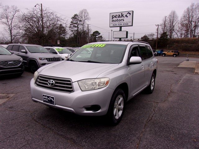 Toyota Highlander Base 2WD in Hickory