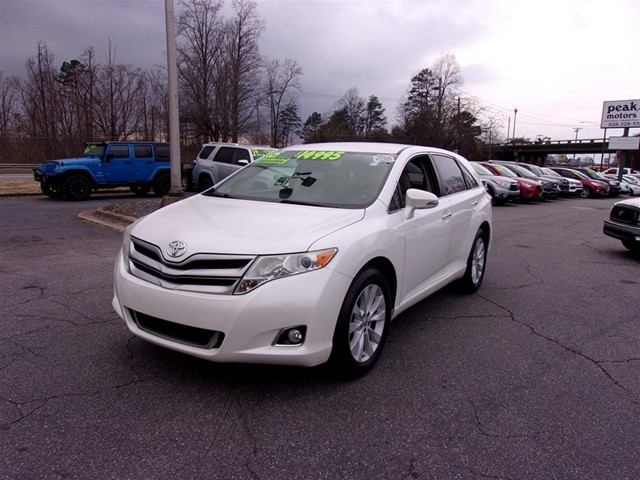 Toyota Venza XLE I4 FWD in Hickory