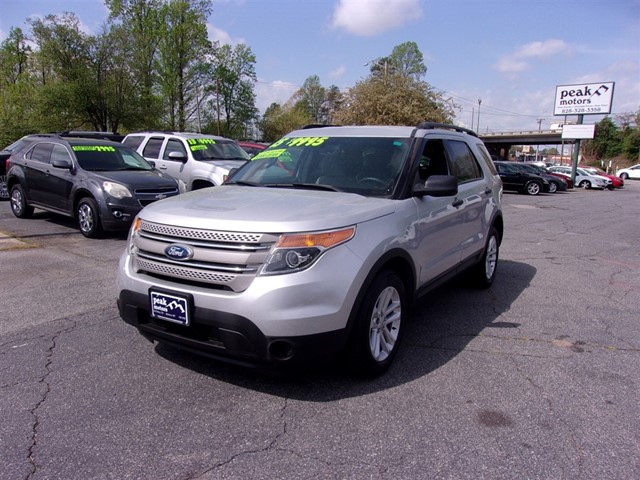 Ford Explorer XLT in Hickory