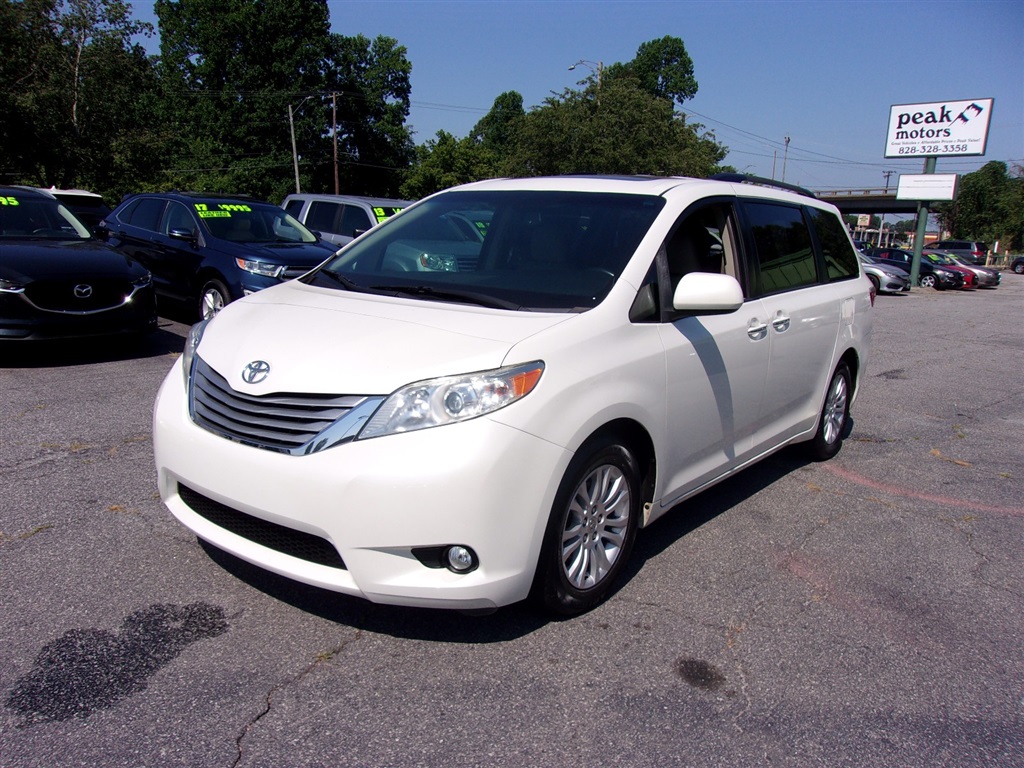 2016 Toyota Sienna XLE