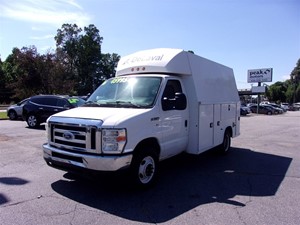 Picture of a 2016 Ford Econoline E-350 Super Duty