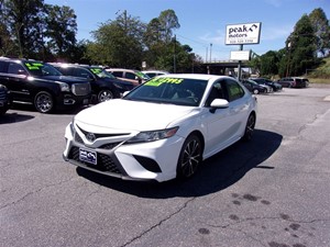 Picture of a 2018 Toyota Camry SE