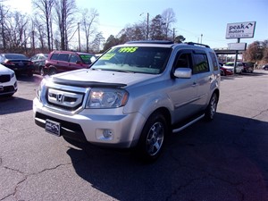 Picture of a 2011 Honda Pilot Touring 2WD 5-spd AT With DVD