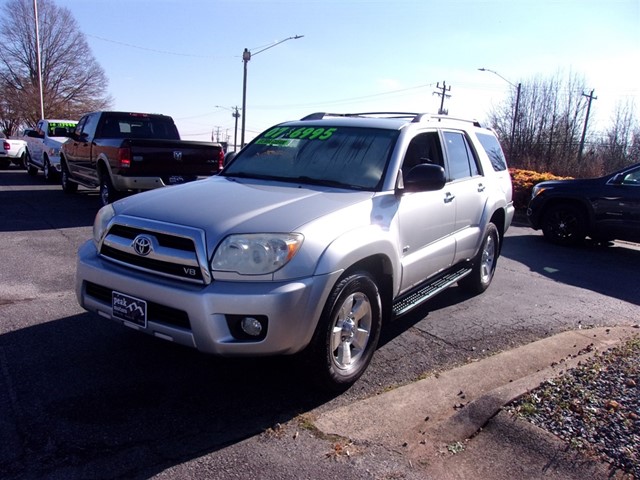 Toyota 4runner SR5 2WD V8 in Hickory