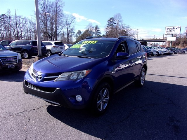Toyota RAV4 XLE FWD in Hickory
