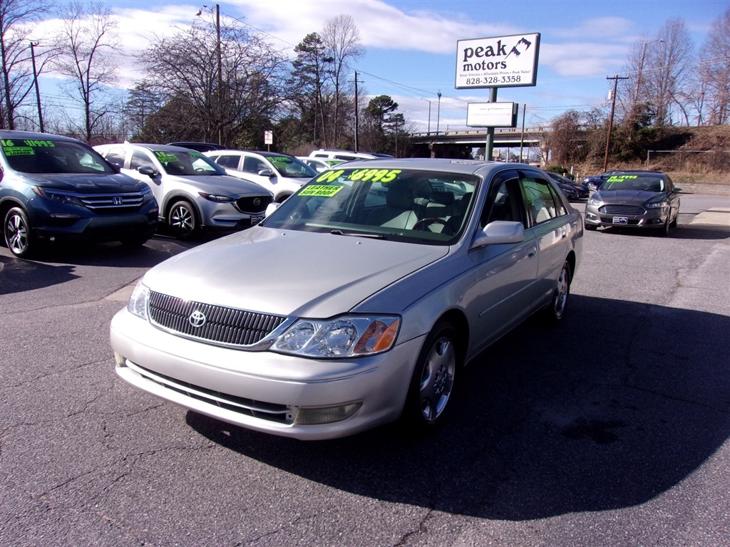 2004 Toyota Avalon XLS's photo
