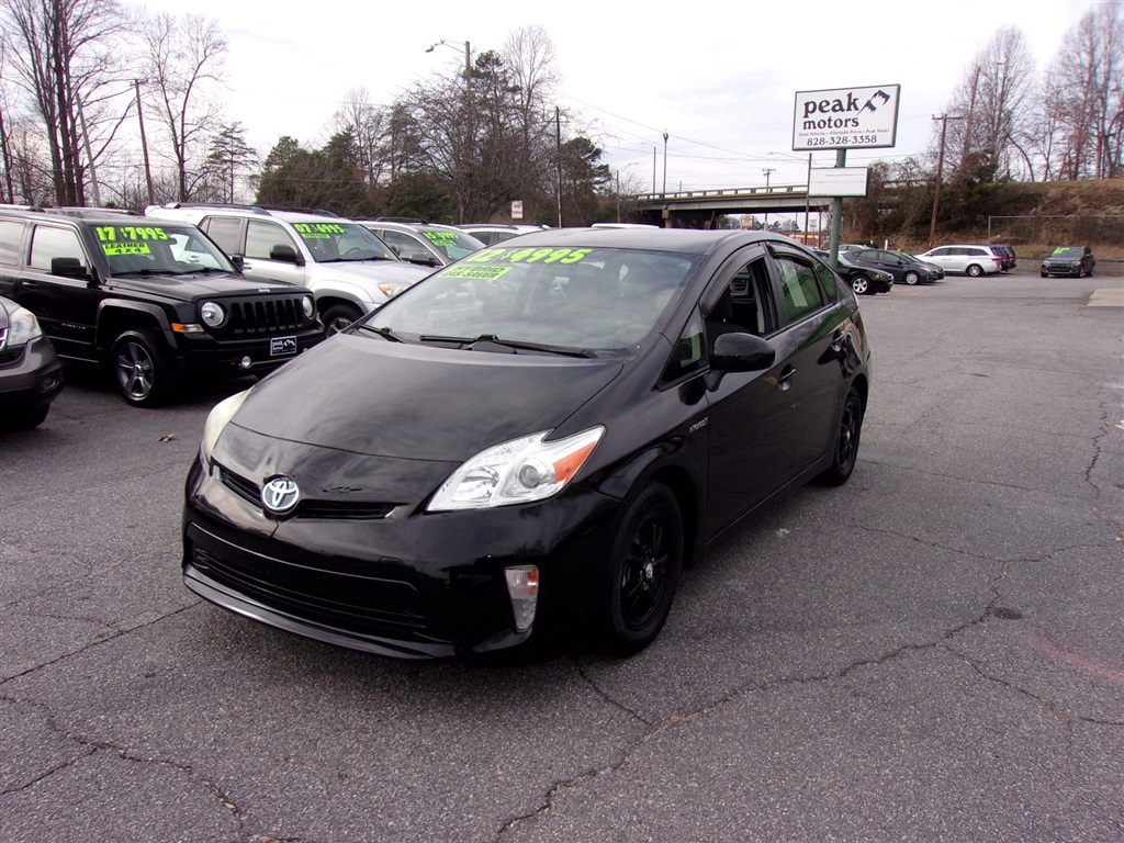 2012 Toyota Prius Two's photo